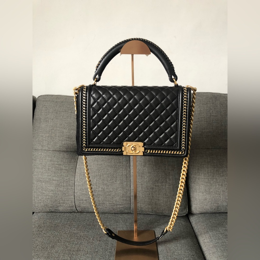 Limited edition Chanel boy handle black and gold
